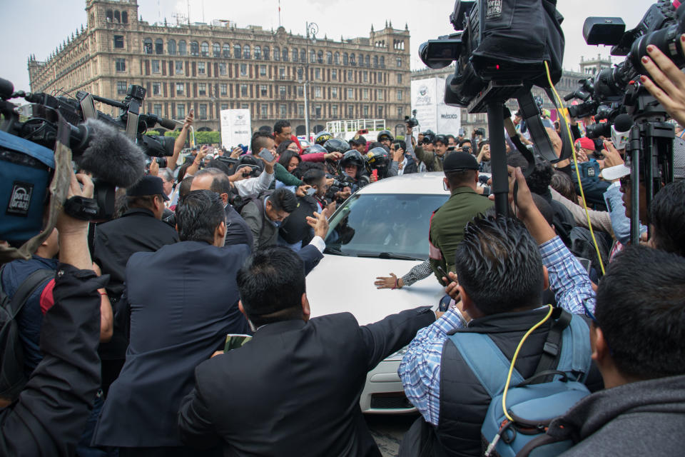 FOTOS | AMLO provoca caos y euforia por donde pasa