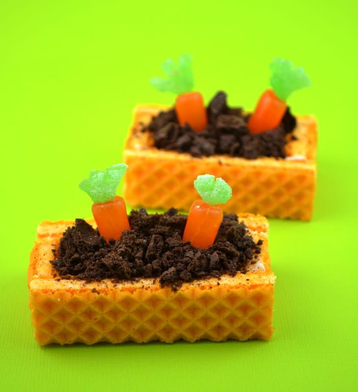 <p>Sweetology</p><p>Wafers and candies are all you need to make these adorable Carrot Patch Cookies!</p><p><strong>Get the recipe: <a href="http://sweetology101.blogspot.com/2012/03/carrot-patch-cookies.html" rel="nofollow noopener" target="_blank" data-ylk="slk:Carrot Patch Wafer Cookies;elm:context_link;itc:0;sec:content-canvas" class="link rapid-noclick-resp">Carrot Patch Wafer Cookies</a></strong></p>