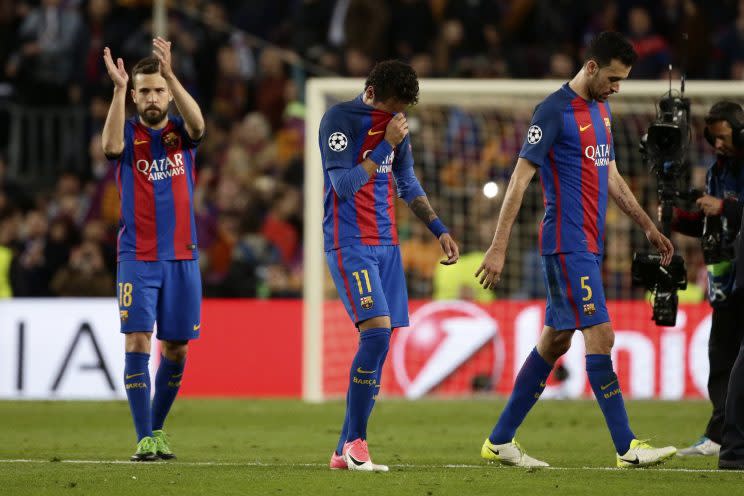 Jugadores del Barcelona se lamentan. GETTY IMAGES