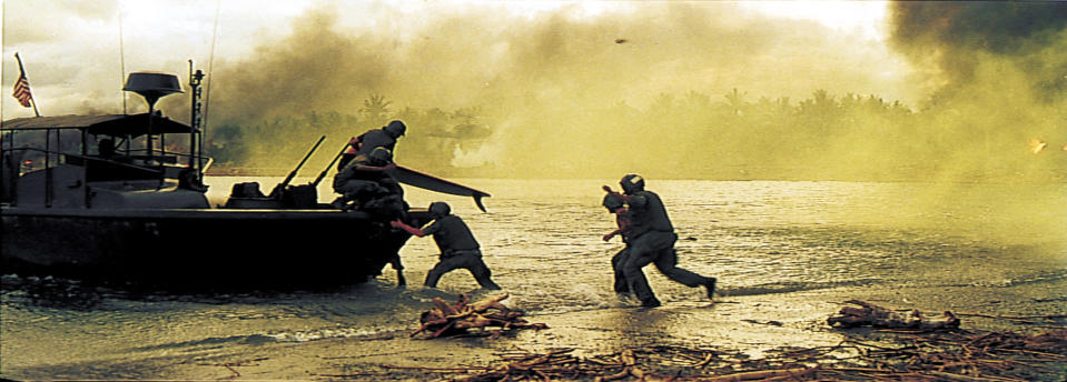 APOCALYPSE NOW, 1979. © United Artists/ Courtesy: Everett Collection