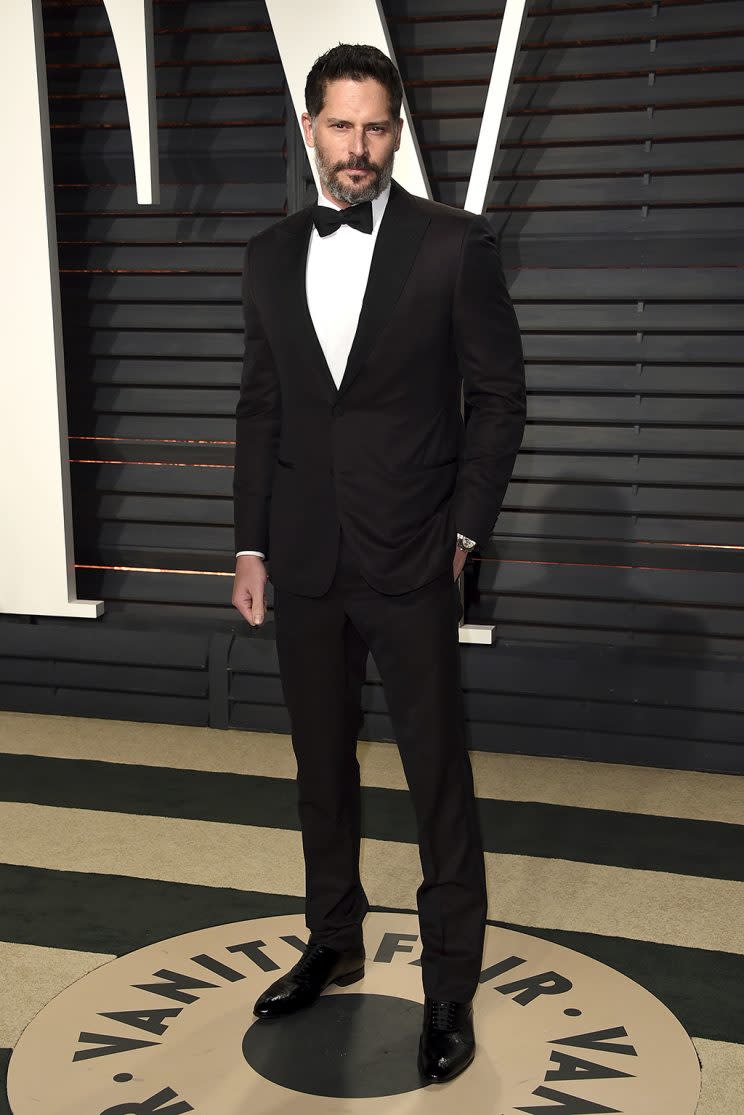 Joe Manganiello arrives at the Vanity Fair Oscar Party