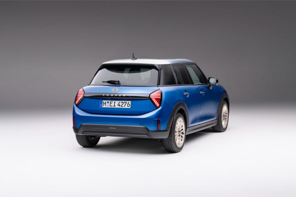 2025 mini cooper 4 door