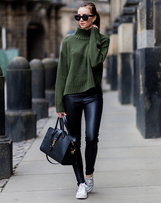 The 10 Best Shoes to Wear with Leggings, According to a Fashion Editor