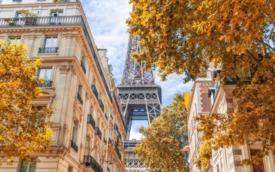 Paris Tour Eiffel - Tobias Lindner/EyeEm 