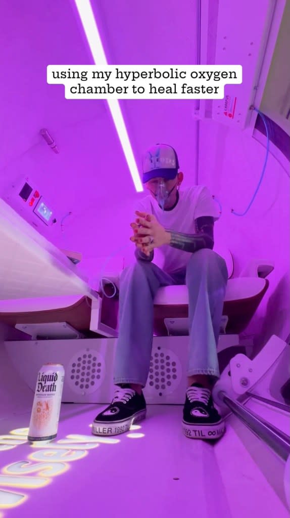 He sat in his hyperbolic oxygen chamber “to heal faster.” Machine Gun Kelly/Instagram