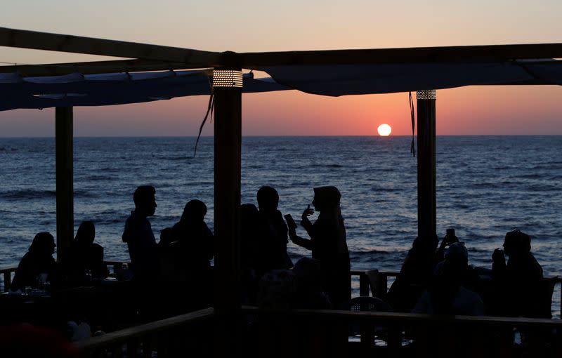 'Maldive Gaza' cafe offers taste of paradise to blockaded strip