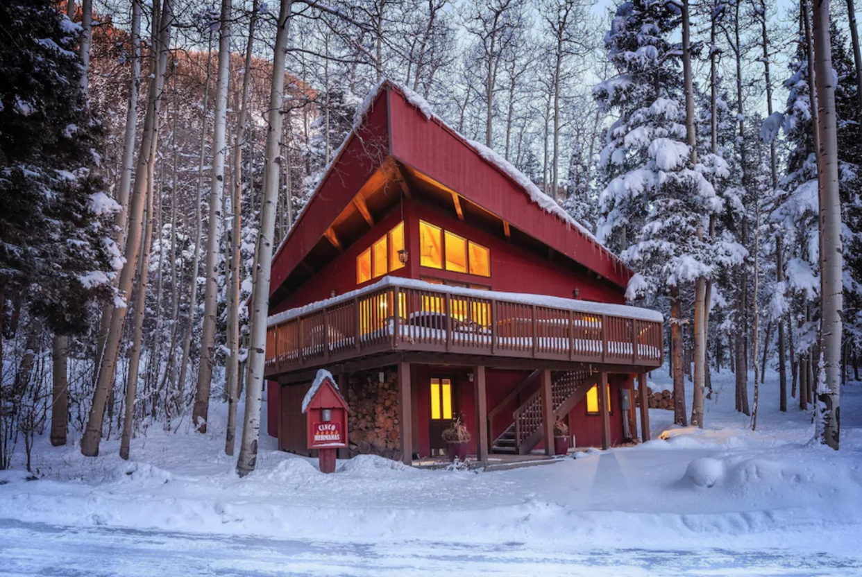 Ski-In/Ski-Out Mountain Family Home