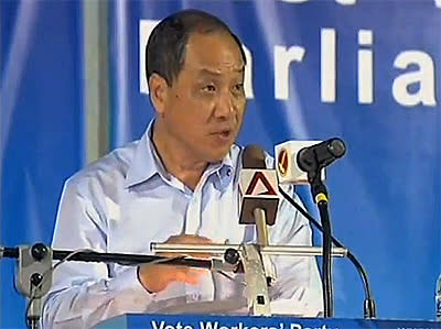 Low Thia Khiang calls Lim Hwee Hua's accusation, a personal attack. (YouTube screengrab)