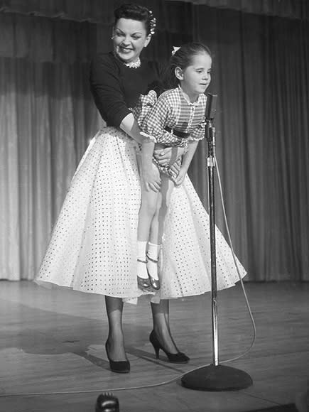 Judy Garland's Daughter Lorna Luft Sings 'Over the Rainbow' for the First Time in Tribute to Orlando, Stonewall and Her Late Mother| Gay and Lesbian, Stonewall Uprising, Judy Garland, Lorna Luft