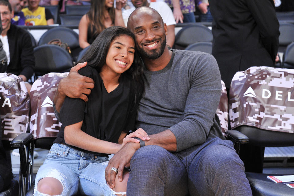 LOS ANGELES, CALIFORNIA - NOVEMBER 17: Kobe Bryant and his daughter Gianna Bryant attend a basketball game between the Los Angeles Lakers and the Atlanta Hawks at Staples Center on November 17, 2019 in Los Angeles, California. (Photo by Allen Berezovsky/Getty Images)