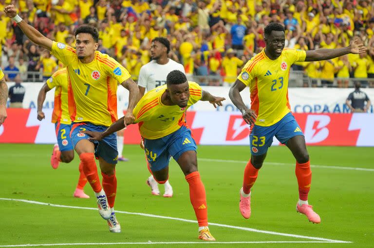 Jhon Córdoba celebra el gol del 1-0 de Colombia ante Panamá