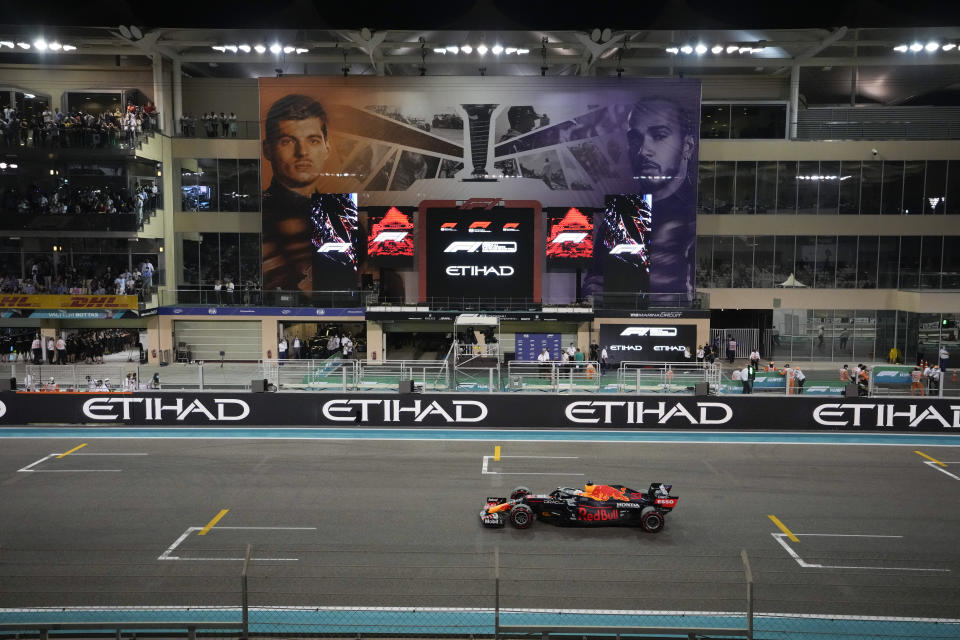 Red Bull driver Max Verstappen of the Netherlands in action during the qualifying for the Formula One Abu Dhabi Grand Prix in Abu Dhabi, United Arab Emirates, Saturday Dec 11, 2021. (AP Photo/Hassan Ammar)