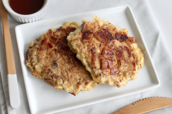 Apple Cinnamon Matzo Brei