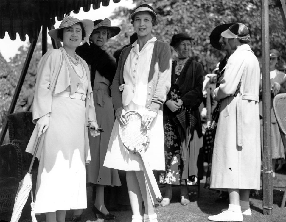 <p>The Queen Mother with Helen Wills Moody</p>