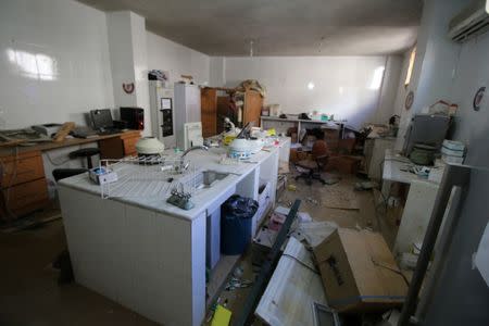 A damaged field hospital room is seen after airstrikes in a rebel held area in Aleppo, Syria October 1, 2016. REUTERS/Abdalrhman Ismail