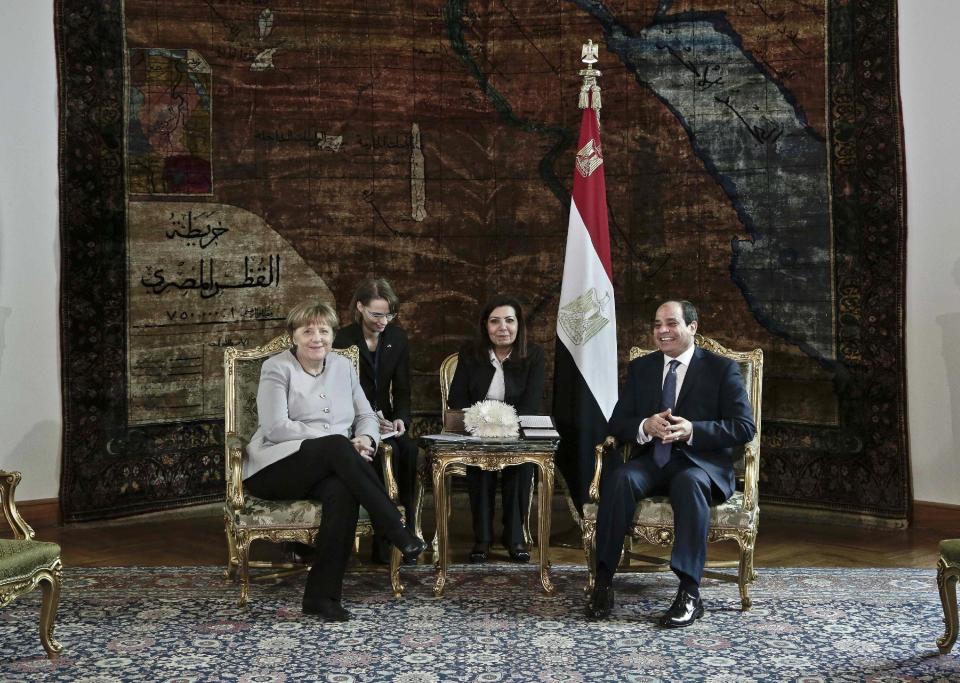 German Chancellor Angela Merkel, left, meets with Egyptian President Abdel-Fattah el-Sissi at the presidential palace in Cairo, Egypt, Thursday, March 2, 2017. (AP Photo/Nariman El-Mofty)