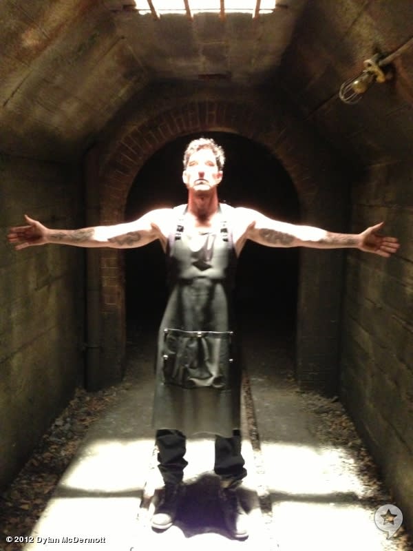 First Look: Dylan McDermott as Modern-Day Bloody Face in 'American Horror Story: Asylum'