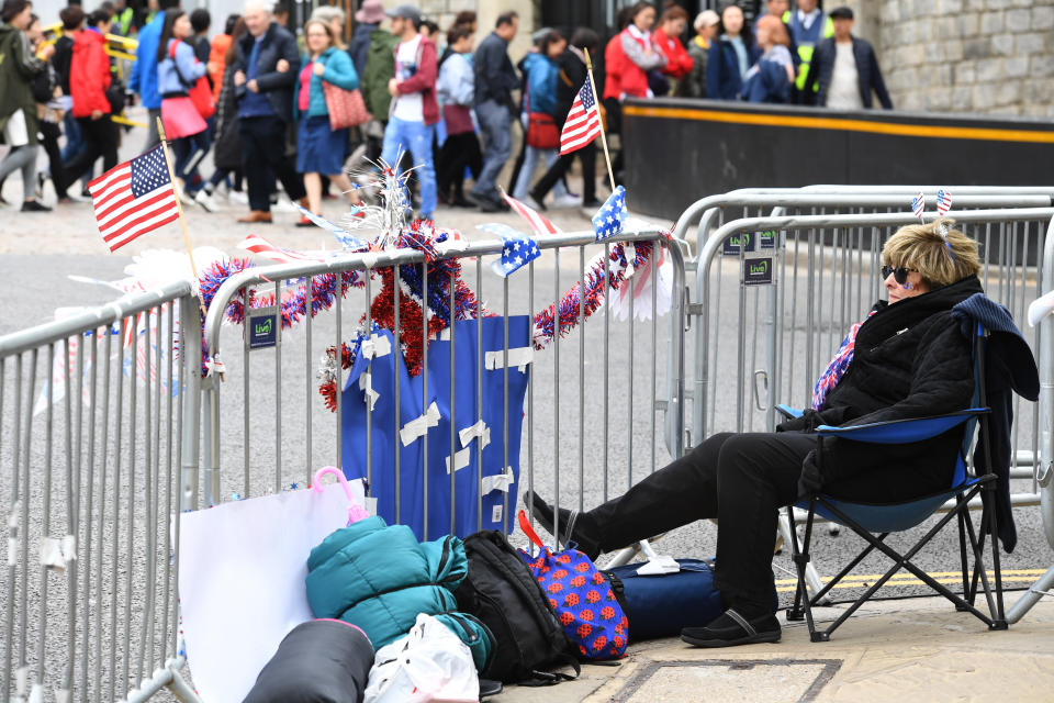 <p>Une fan américaine du couple royal a déjà réservé sa place à l’approche du mariage [Photo: Getty] </p>