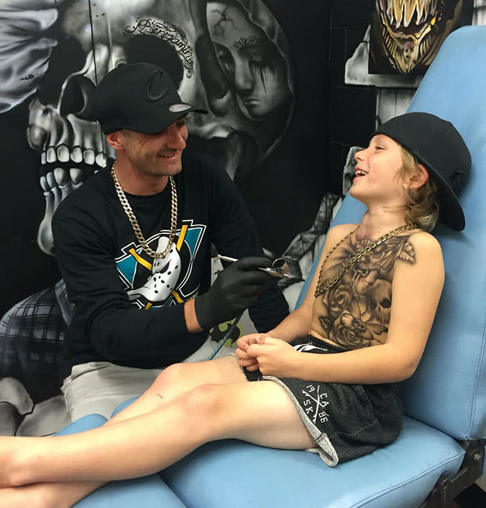 Tattoo artist gives sick kids awesome airbrushed tattoos