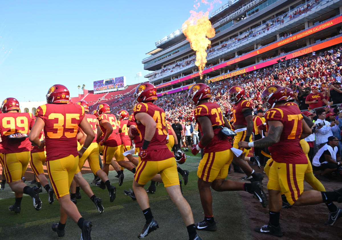 Pac12 football standings after Week 6