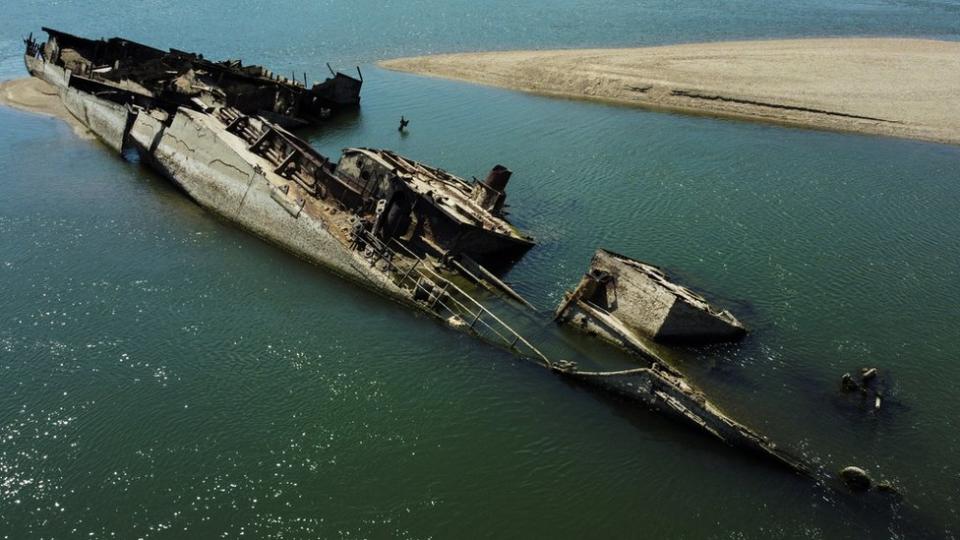 歐洲大旱期間浮出水面的軍艦