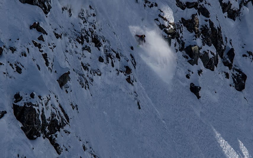 Sam Anthamatten showing what he's made of on the steeps of Verbier at the 2017 final of the Freeride World Tour - @freerideworldtour / www.christoffersjostrom.com