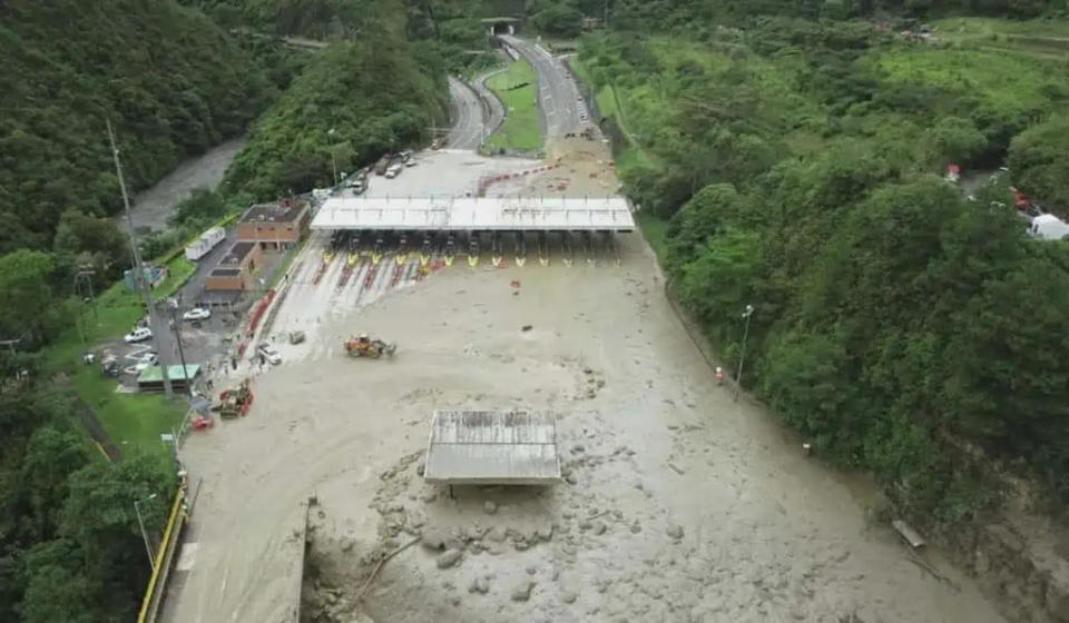 Crisis en vía Bogotá Villavicencio en Quetame