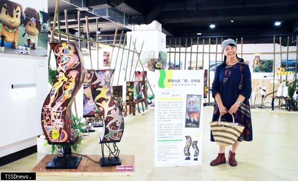 西拉雅風管處於官田遊客中心舉辦鐵雕展，邀民眾來旅遊間看展，體驗秋天的鄉村風情。（記者李嘉祥攝）