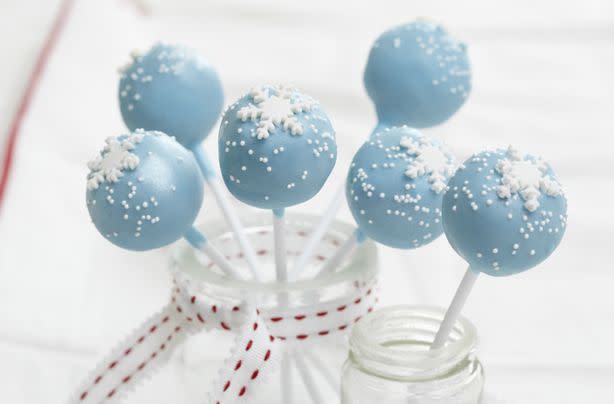 Snowflake Cake Pops