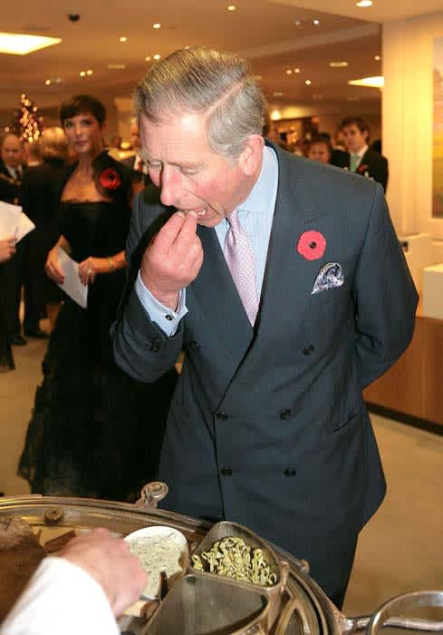 king-charles-eating