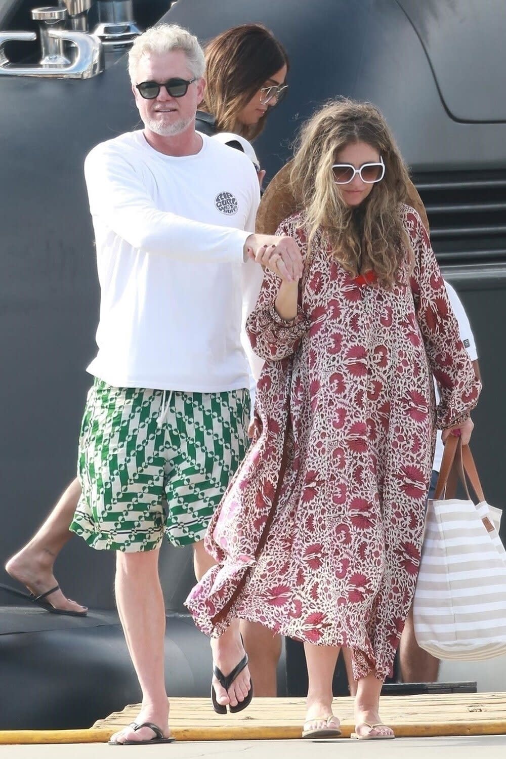 Cabo, MEXICO - *PREMIUM-EXCLUSIVE* - *EXCLUSIVE* - *WEB EMBARGO UNTIL JANUARY 4, 2023 UNTIL 3:00 PM ET* Eric Dane and Rebecca Gayheart are sen holding hands in very affectionate display during family vacation to Cabo. The 51 year old Scream 2 star was seen in a large sundress and oversized hat with the Euphoria star as they enjoyed a yacht ride on New Year's. Rebecca filed for divorce the Grey's anatomy star in 2016 after 14 years of marriage. Pictured: Eric Dane, Rebecca Gayheart BACKGRID USA 4 JANUARY 2023 BYLINE MUST READ: HEM / BACKGRID USA: +1 310 798 9111 / usasales@backgrid.com UK: +44 208 344 2007 / uksales@backgrid.com *UK Clients - Pictures Containing Children Please Pixelate Face Prior To Publication*