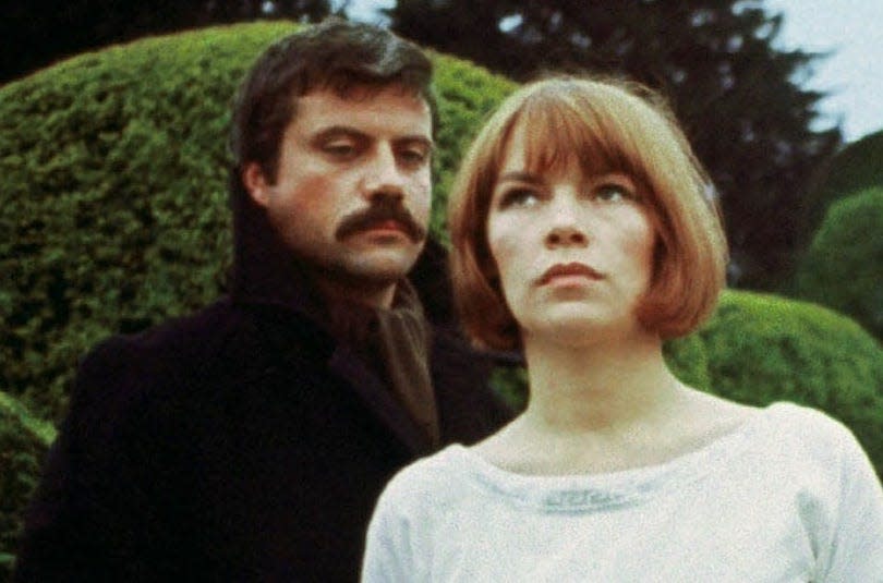 Glenda Jackson women in love