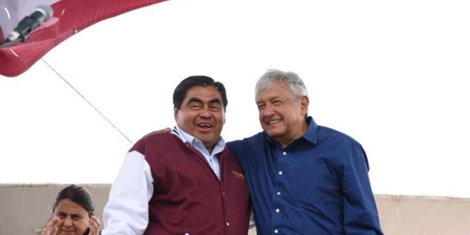 Miguel Barbosa respalda a AMLO; si hay pruebas contra su hermano que denuncien