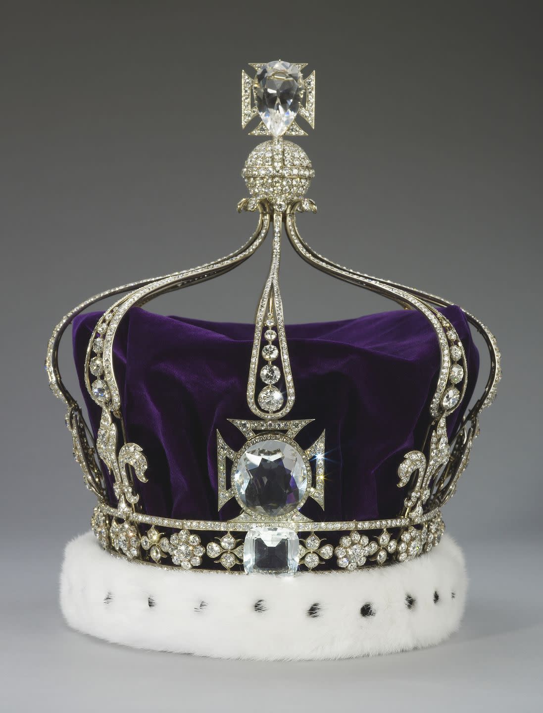 queen mary's crown