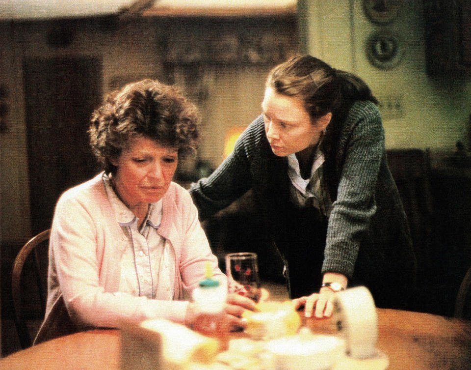 Anne Bancroft and Spacek in the film version of <em>‘night Mother.</em> (Photo: Universal/courtesy of Everett Collection)