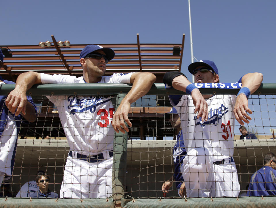 Gabe Kapler (left) is expected to manage the Phillies in 2018. (AP Photo)