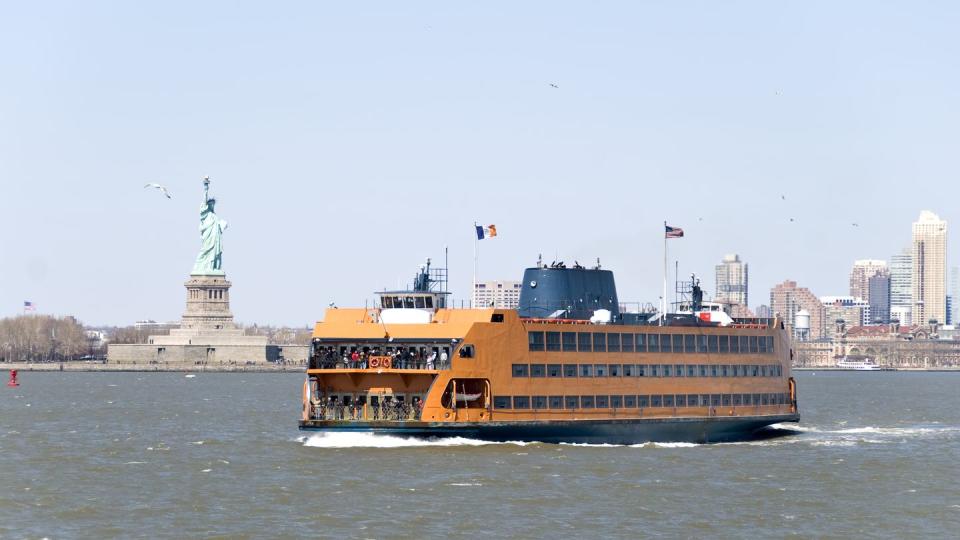 staten island ferry and statue of liberty