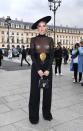 <a href="https://www.elle.fr/People/Tapis-rouge/Tapis-rouge-Fashion-week/Fashion-Week-de-Paris-Sandrine-Kiberlain-face-a-Katie-Holmes-au-defile-Chloe#xtor=AL-541" rel="nofollow noopener" target="_blank" data-ylk="slk:Voir la suite des photos sur ELLE.fr;elm:context_link;itc:0;sec:content-canvas" class="link ">Voir la suite des photos sur ELLE.fr</a><br><h3> A lire aussi </h3><ul><li><a href="https://www.elle.fr/People/Tapis-rouge/Tapis-rouge-Fashion-week/Charlotte-Gainsbourg-et-Virginie-Efira-duo-chic-pour-la-soiree-Saint-Laurent-Rive-Droite-x-Sushi-Park#xtor=AL-541" rel="nofollow noopener" target="_blank" data-ylk="slk:Charlotte Gainsbourg et Virginie Efira, duo chic pour la soirée Saint Laurent Rive Droite x Sushi Park;elm:context_link;itc:0;sec:content-canvas" class="link ">Charlotte Gainsbourg et Virginie Efira, duo chic pour la soirée Saint Laurent Rive Droite x Sushi Park</a></li><li><a href="https://www.elle.fr/People/Tapis-rouge/Tapis-rouge-Fashion-week/Stromae-Brooklyn-Beckham-et-Nicola-Peltz-le-premier-rang-fait-son-show-chez-Balmain#xtor=AL-541" rel="nofollow noopener" target="_blank" data-ylk="slk:Stromae, Brooklyn Beckham et Nicola Peltz : le premier rang fait son show chez Balmain;elm:context_link;itc:0;sec:content-canvas" class="link ">Stromae, Brooklyn Beckham et Nicola Peltz : le premier rang fait son show chez Balmain</a></li><li><a href="https://www.elle.fr/People/Tapis-rouge/Tapis-rouge-Fashion-week/Laury-Thilleman-Lea-Elui-Nicolas-Duvauchelle-les-stars-au-premier-rang-du-defile-Etam#xtor=AL-541" rel="nofollow noopener" target="_blank" data-ylk="slk:Laury Thilleman, Léa Elui, Nicolas Duvauchelle : les stars au premier rang du défilé Etam;elm:context_link;itc:0;sec:content-canvas" class="link ">Laury Thilleman, Léa Elui, Nicolas Duvauchelle : les stars au premier rang du défilé Etam</a></li><li><a href="https://www.elle.fr/People/Tapis-rouge/Tapis-rouge-Fashion-week/Natalie-Portman-face-a-Isabelle-Adjani-et-Camille-Cottin-au-premier-rang-du-defile-Dior#xtor=AL-541" rel="nofollow noopener" target="_blank" data-ylk="slk:Natalie Portman face à Isabelle Adjani et Camille Cottin au premier rang du défilé Dior;elm:context_link;itc:0;sec:content-canvas" class="link ">Natalie Portman face à Isabelle Adjani et Camille Cottin au premier rang du défilé Dior</a></li><li><a href="https://www.elle.fr/Astro/Horoscope/Quotidien#xtor=AL-541" rel="nofollow noopener" target="_blank" data-ylk="slk:Consultez votre horoscope sur ELLE;elm:context_link;itc:0;sec:content-canvas" class="link ">Consultez votre horoscope sur ELLE</a></li></ul>