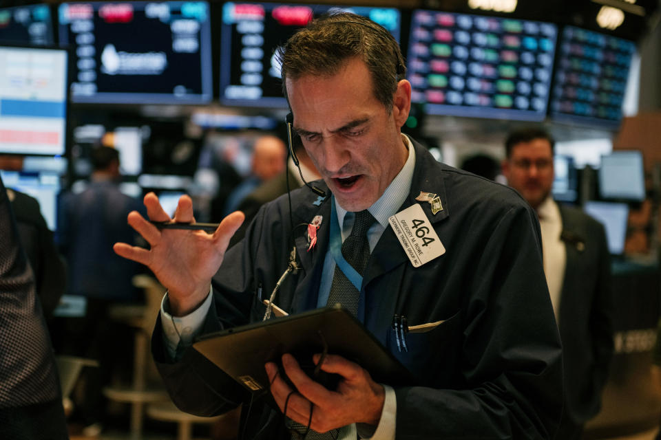 Dow Plunges For Second Straight Day On Coronavirus Disruption Fears