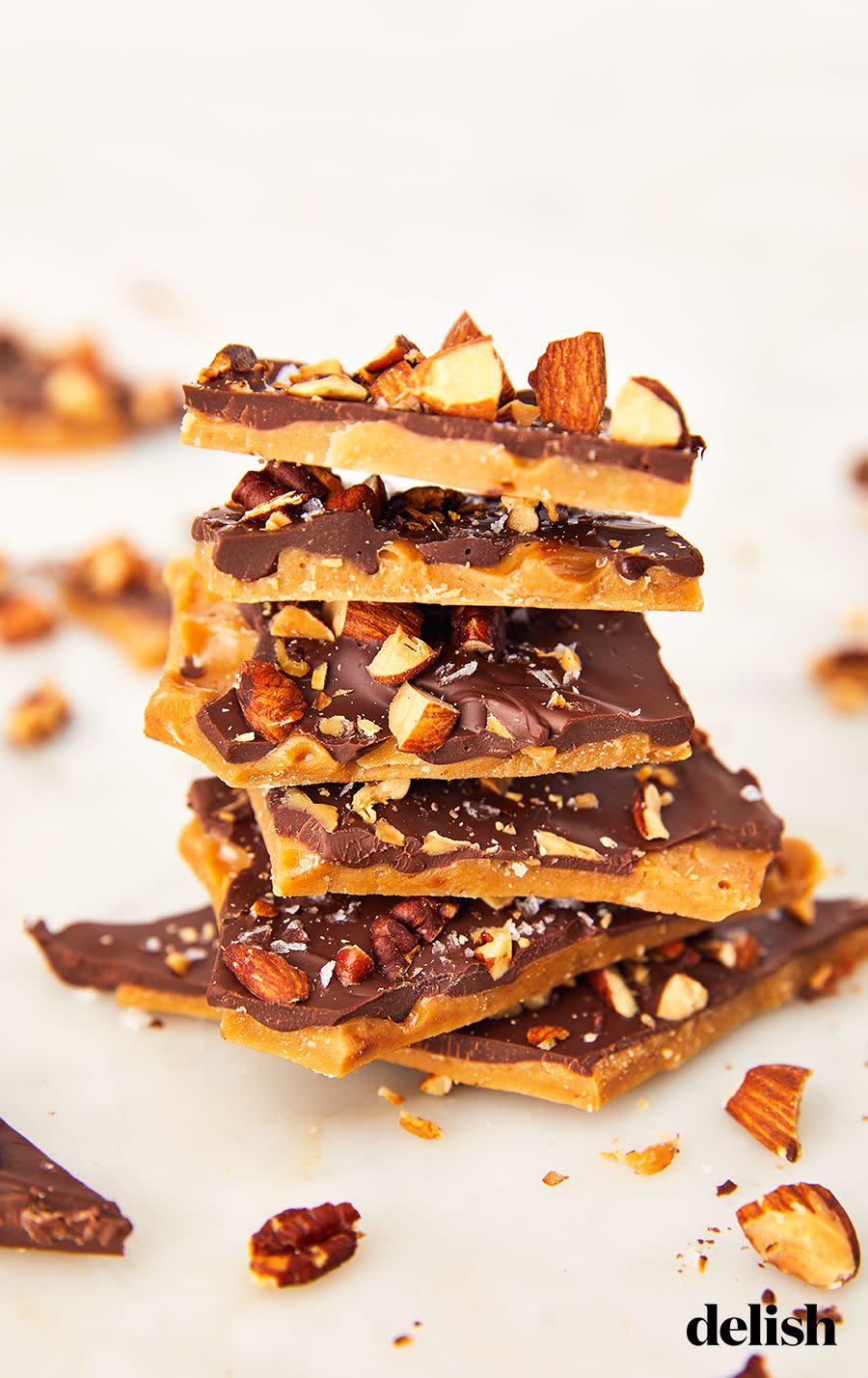 <p>Need a gift for friends, coworkers, and the babysitter? Chocolate toffee to the rescue.</p><p>Get the recipe from <a href="https://www.delish.com/cooking/recipe-ideas/recipes/a50490/chocolate-toffee-recipe/" rel="nofollow noopener" target="_blank" data-ylk="slk:Delish;elm:context_link;itc:0;sec:content-canvas" class="link ">Delish</a>.</p>