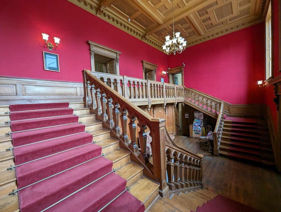 callendar house staircase