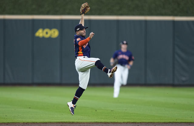 Peña hits 18th-inning homer as Astros sweep Mariners, advance to ALCS