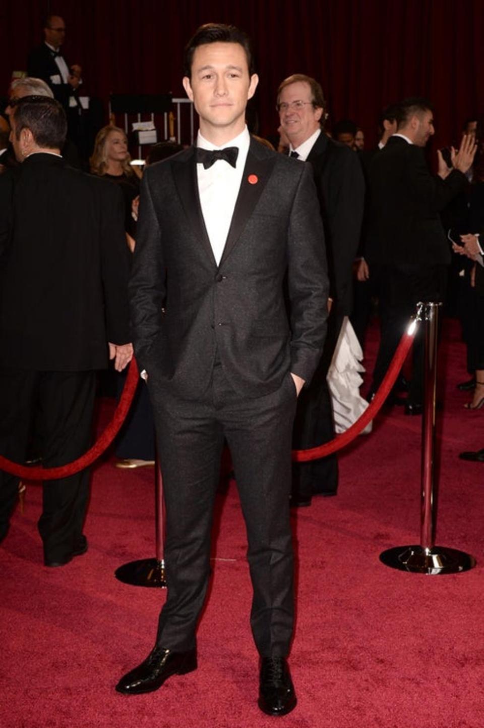 Joseph Gordon-Levitt looked smart in a black Calvin Klein Collection tux and Johnston & Murphy shoes at the 86th Academy Awards. (Getty)