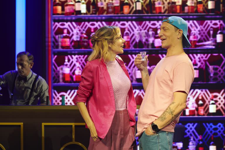 Julieta Nair Calvo y Nicolás Vázquez aparecen nominados a los ACE en el rubro dedicado a la actuación en comedia