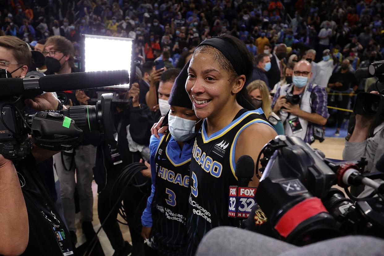 Candace Parker celebrates the Chicago Sky's WNBA championship with her daughter, Lailaa.