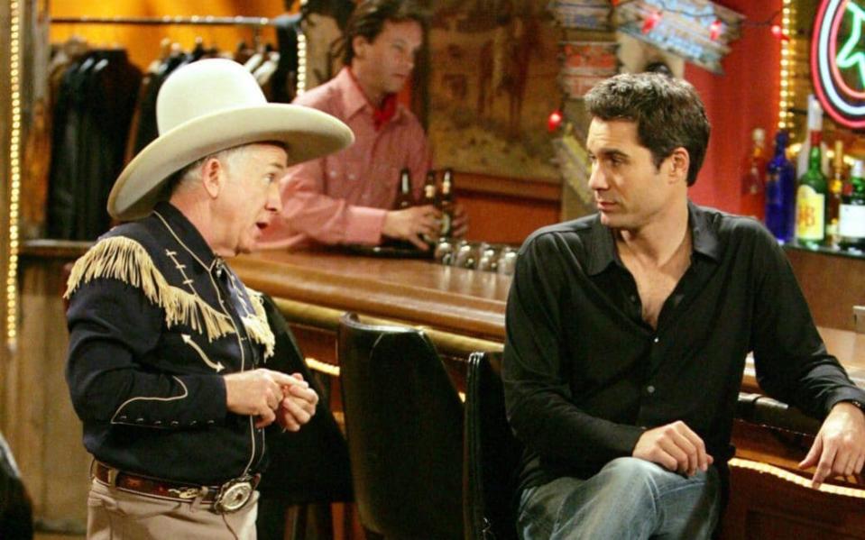 Leslie Jordan and Eric McCormack in Will & Grace - Everett Collection Inc / Alamy Stock Photo