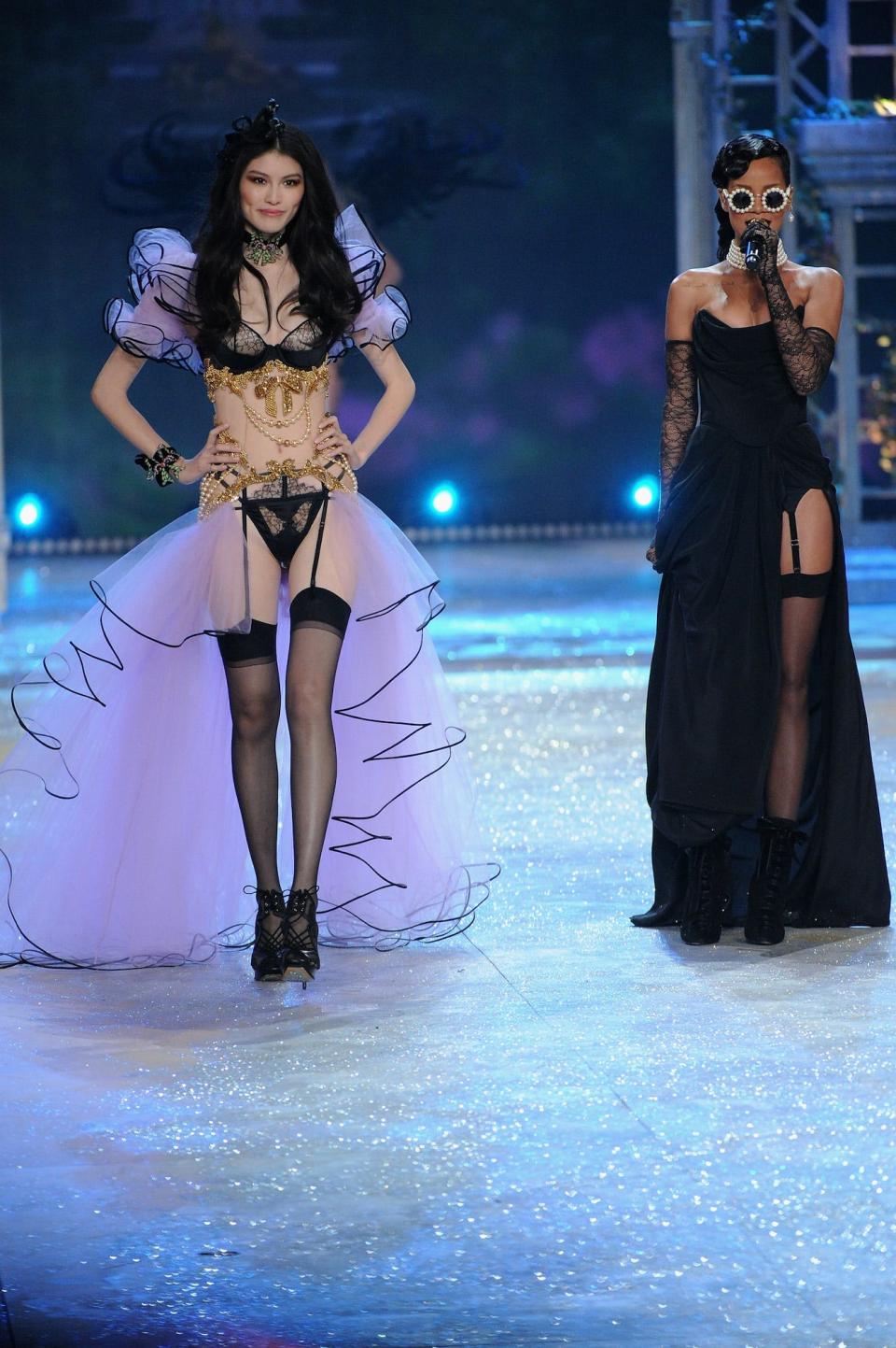 Sui He and Rihanna at the 2012 Victoria's Secret Fashion Show.