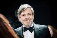 Mark Hamill spielt Luke Skywalker seit Jahrzehnten - dass man ihn vor allem für diese Rolle kennt, scheint den Schauspieler nicht zu stören. Zuletzt sah man ihn in der "Star Wars"-Serie "The Mandalorian" - allerdings in digital verjüngter Gestalt. (Bild: Getty Images/Gareth Cattermole)