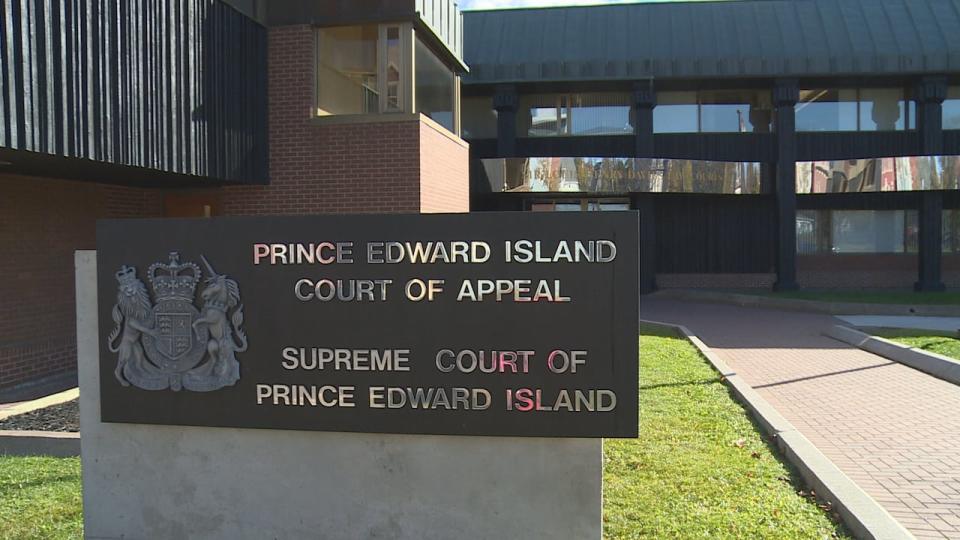 The PEI Supreme Court administration co-ordinates appointments for the pro bono summary legal advice clinic.