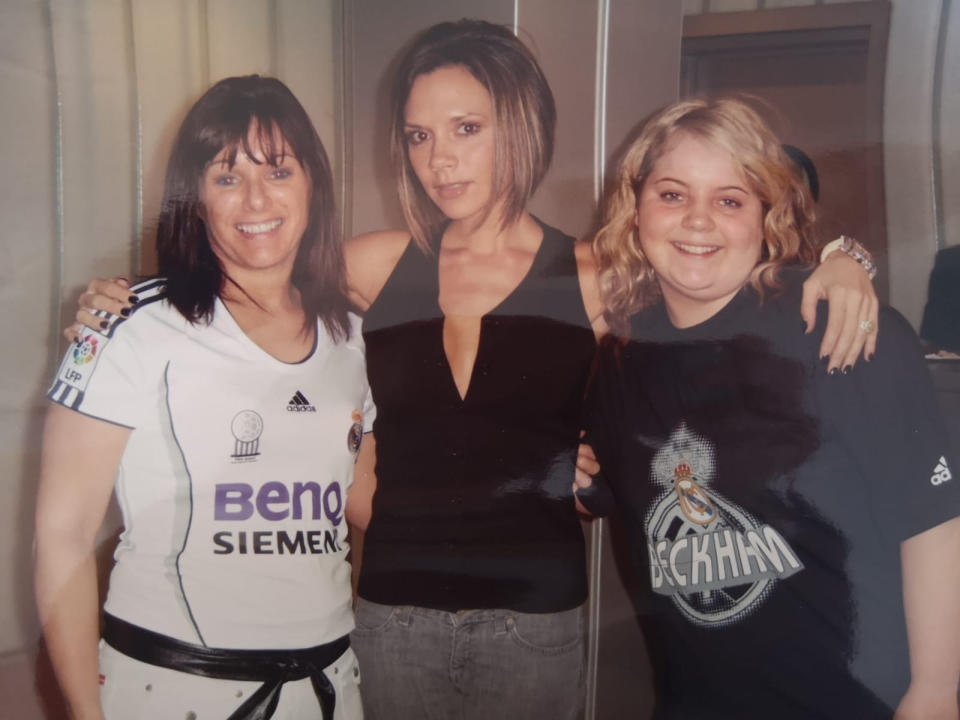 Sophie May, then 17, says Victoria Beckham was 'chatty and so down-to-earth'.  Pictured with her mum Karen. (Supplied)